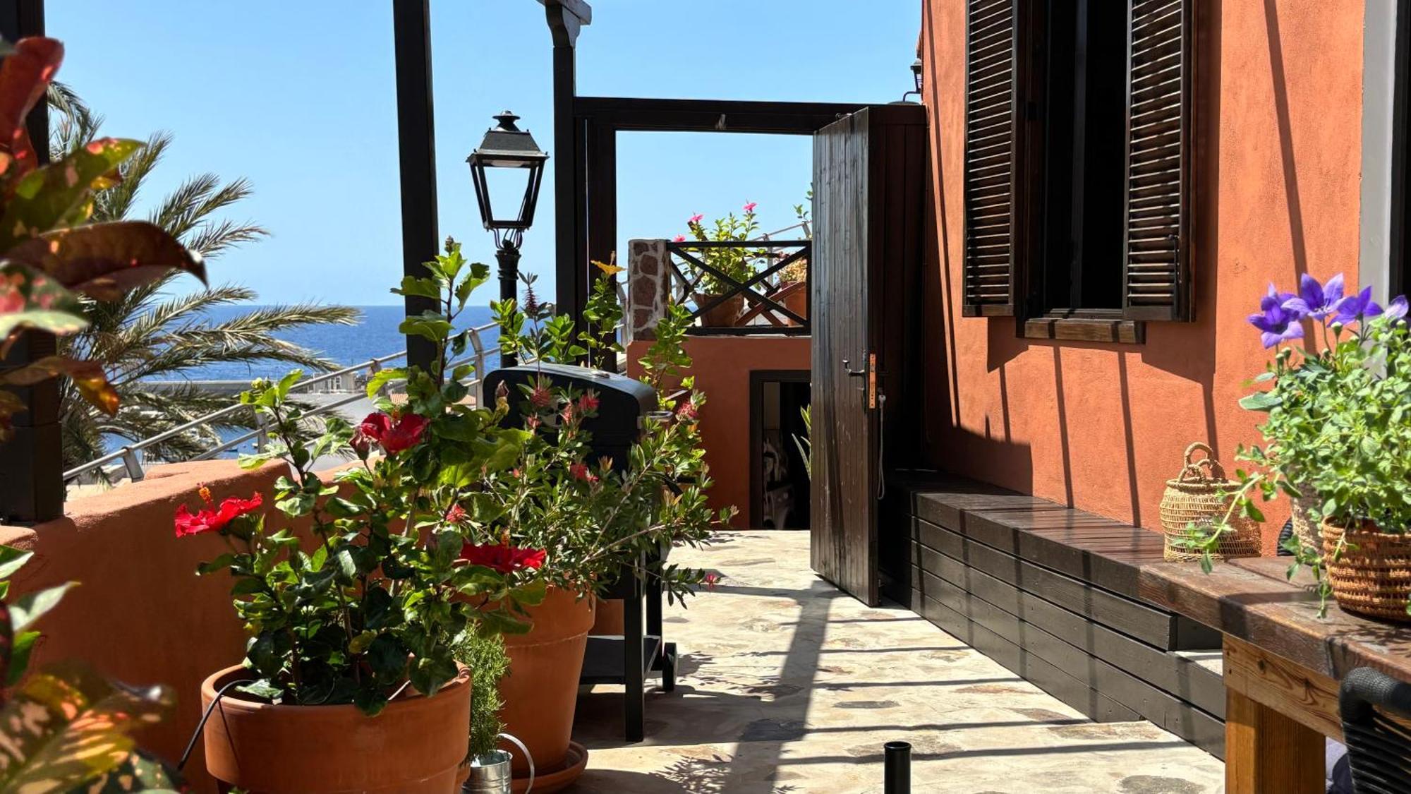 Casa Moni Con Vistas Al Mar Apartment